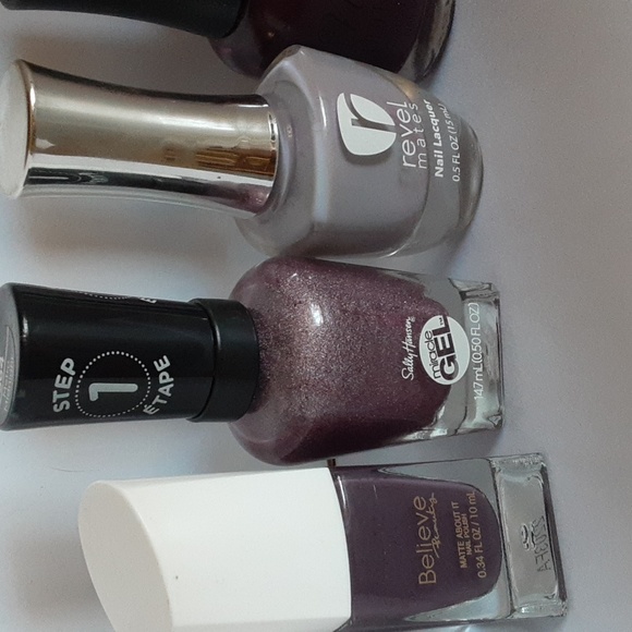 Bundle of 5 Purple Nail Lacquers - Picture 2 of 3